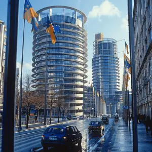 自学什么电脑语言容易