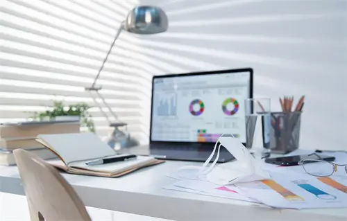 什么电脑键盘光是绿色的